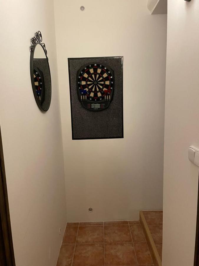 Apartment Big Homebase With Billardtable Prag
