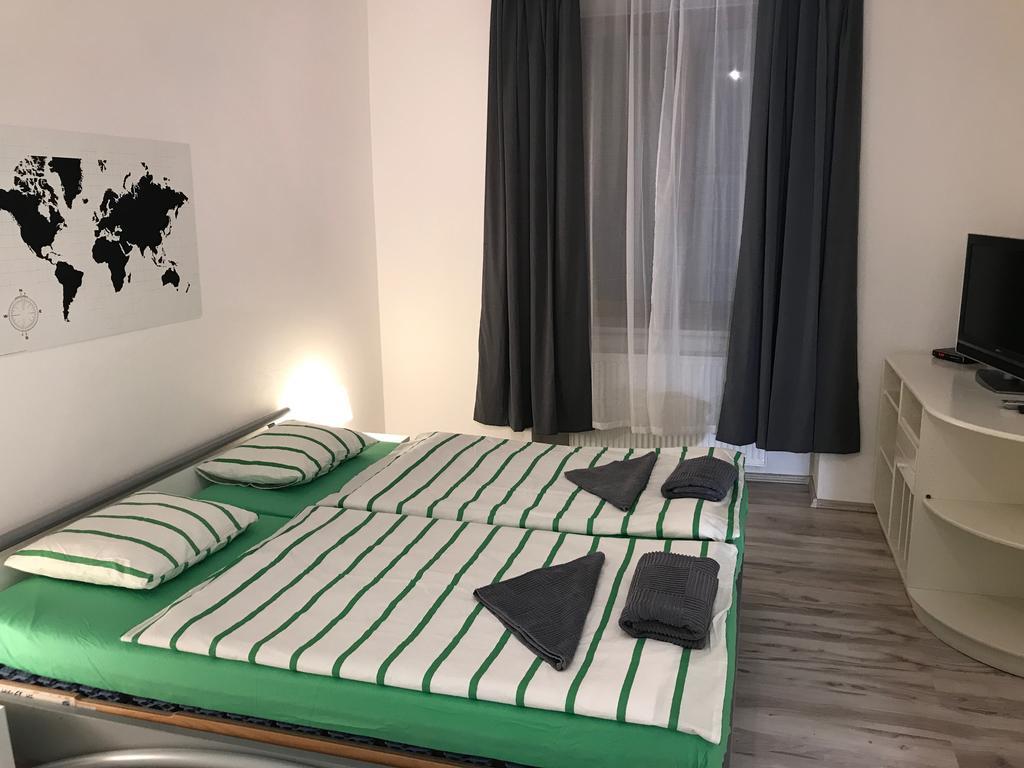 Big Homebase With Billardtable Apartament *