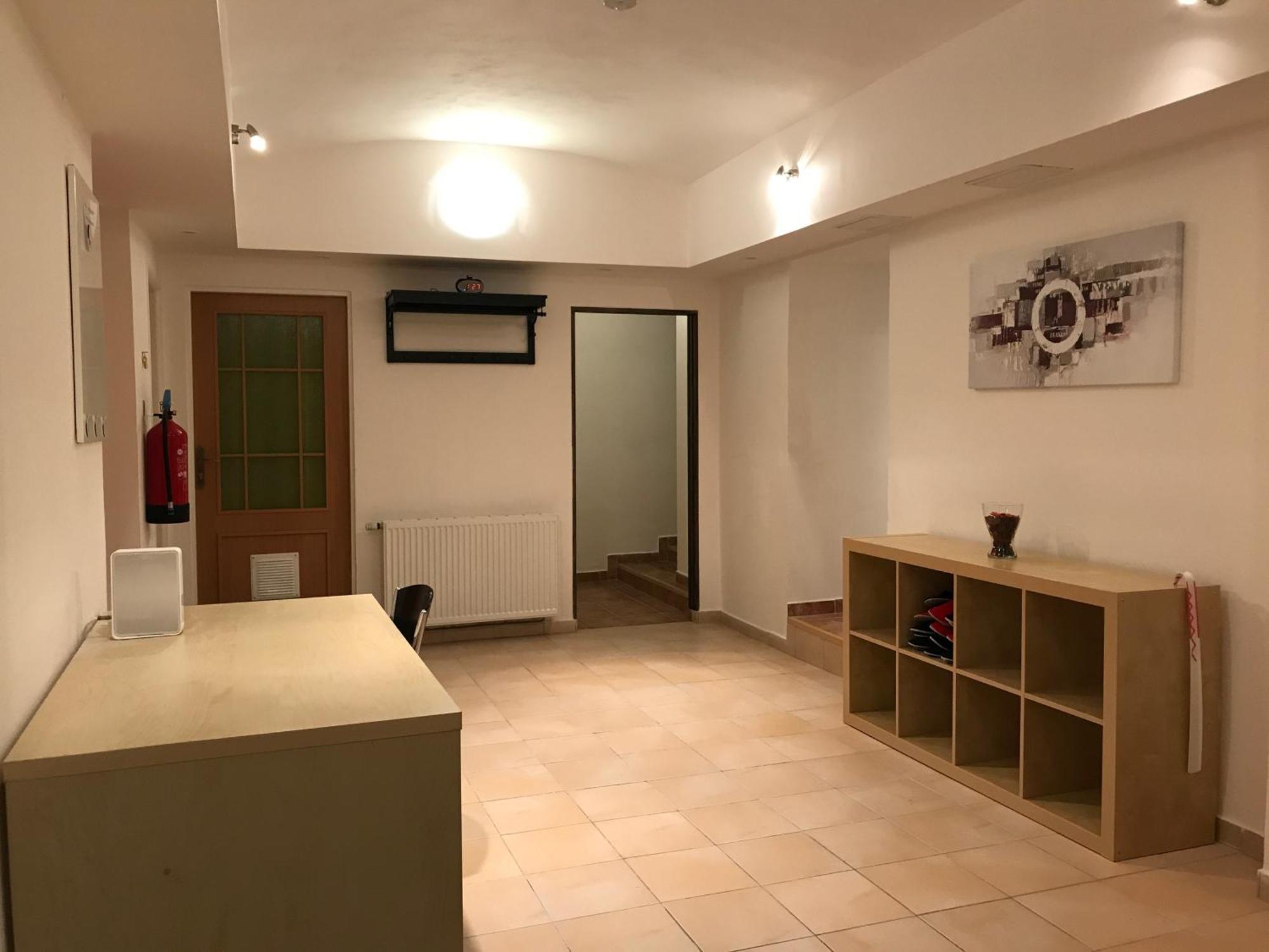 Big Homebase With Billardtable Apartment Prag