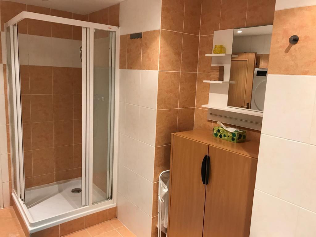 Apartament Big Homebase With Billardtable *